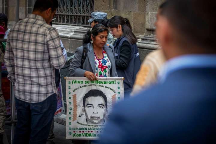 Sheinbaum revela que se solicitó a EU extradición de dos vinculados con caso Ayotzinapa