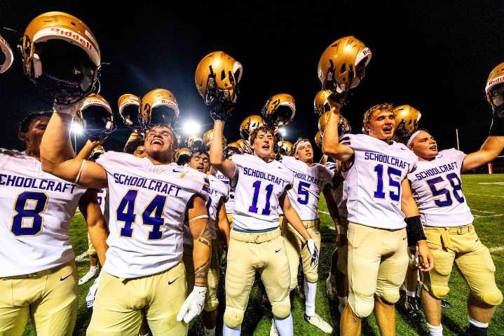 See photos as Schoolcraft defeats rival Constantine in Week 3 stunner