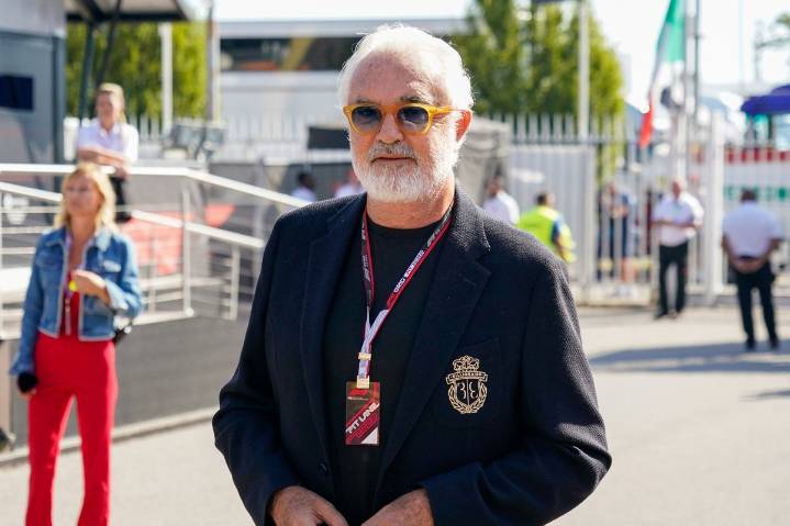 Briatore admite que habló con Checo Pérez para explorar la opción de Alpine
