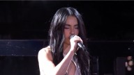 Lali volvió a sorprender a sus fans en Vélez: cantó "Vencedores Vencidos" de los Redondos