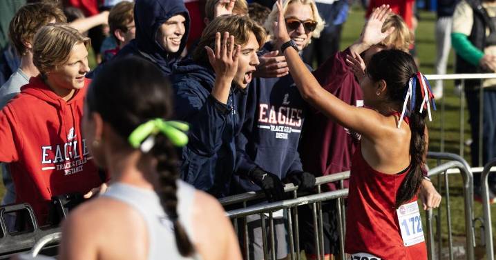 5 high school girls cross country runners to watch this season