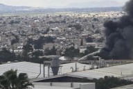 Reportan incendio en fábrica de pinturas en Los Reyes