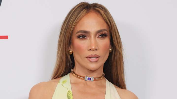You Won't Recognize Jennifer Lopez With Short Hair In An 80s Yearbook Photo