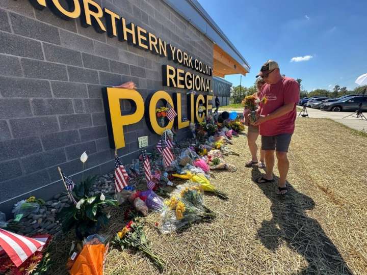 Prosecutor: Stalking suspect ambushed Pennsylvania police officers, killing 3