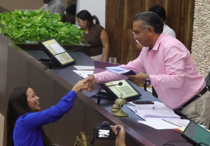 Debate sobre el predial en el Congreso; Morena se atribuye “logro”