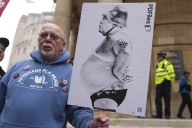 "Trump no es bienvenido al Reino Unido": protestas contra el "despliegue de la alfombra roja" al presidente de EEUU