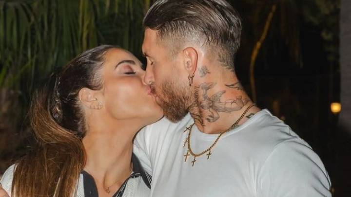 Pilar Rubio reacciona a 'Cibeles', el debut como cantante solista de Sergio Ramos