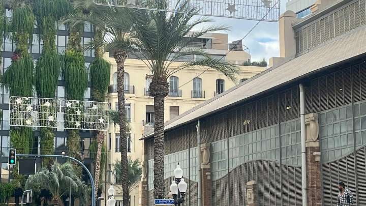 La ciudad que, sin ser Lugo, ya está instalando las luces para adornar la Navidad