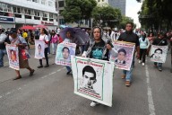 Familiares de los 43 estudiantes de Ayotzinapa piden extradición de presuntos responsables