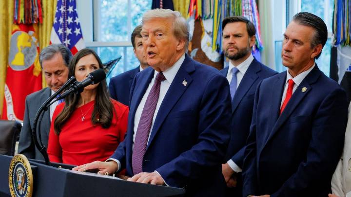 Estados Unidos bombardea una «narcolancha» venezolana y mata al menos a 11 tripulantes