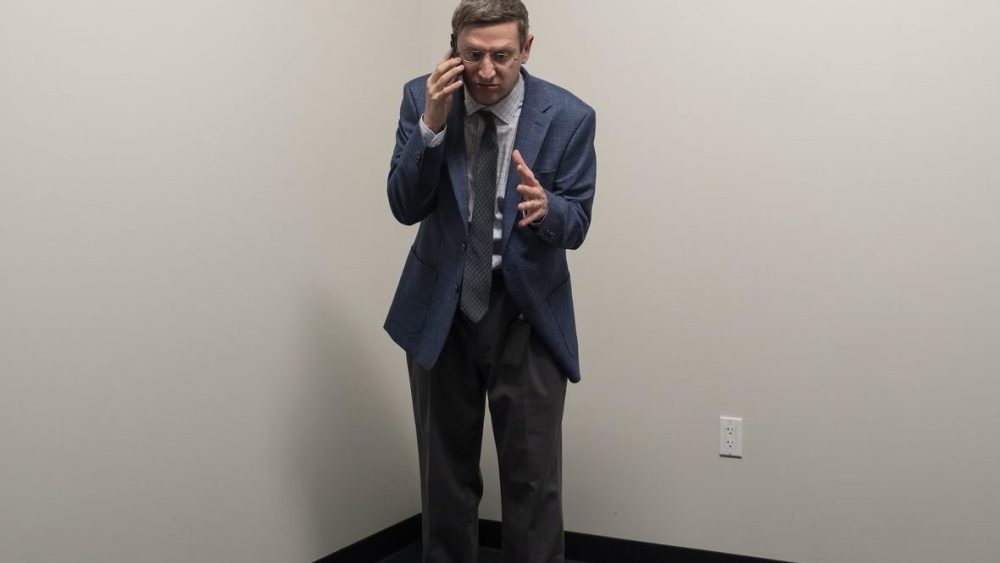 Tim Robinson's HBO Show 'The Chair Company' Gets Release Date, Images