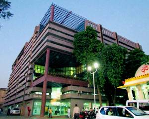 AMC seals 9 food outlets including Jai Bhavani, Prince Bhajipav, Karnavati Snacks, MMV Vadapav