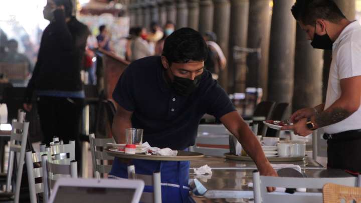 Ola de asaltos aleja a poblanos de restaurantes en la capital; van seis atracos en apenas 2 semanas