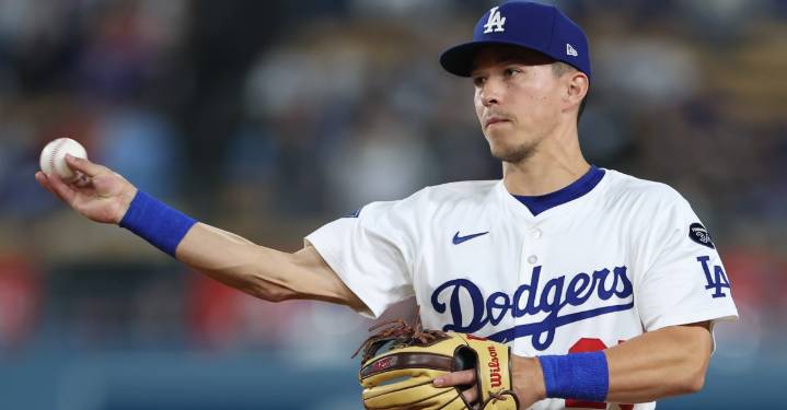 Tommy Edman has 2 hits, 2 walks as he nears Dodgers return