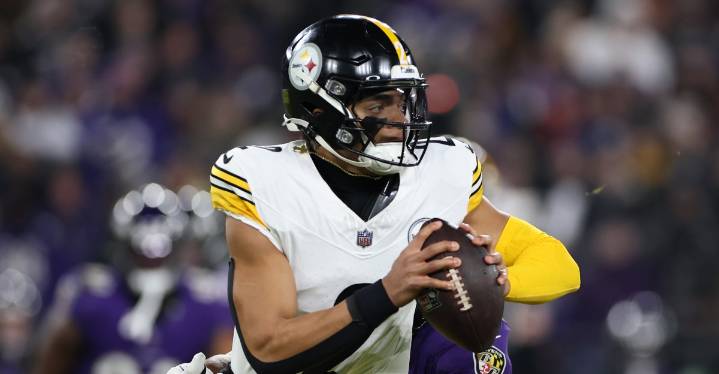Former Steelers QB Justin Fields not phased by facing former team