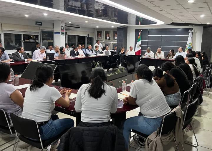 Diálogo abierto para establecer acuerdos en el marco de la legalidad y el respeto