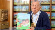 Gobierno condecora a 24 maestros y rinde homenaje a ‘Coquito’ entregando las Palmas Magisteriales