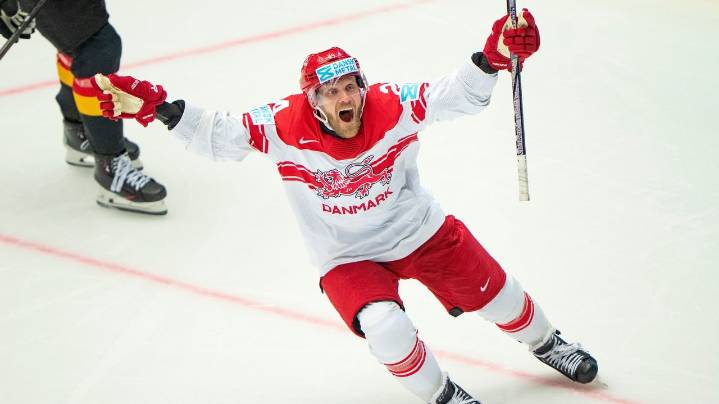 Nikolaj Ehlers chose the Carolina Hurricanes in free agency. He's settling in during preseason camp