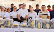 Atenea Gómez Ricalde refuerza acciones de prevención con entrega de equipo a Protección Civil y Bomberos en Isla Mujeres
