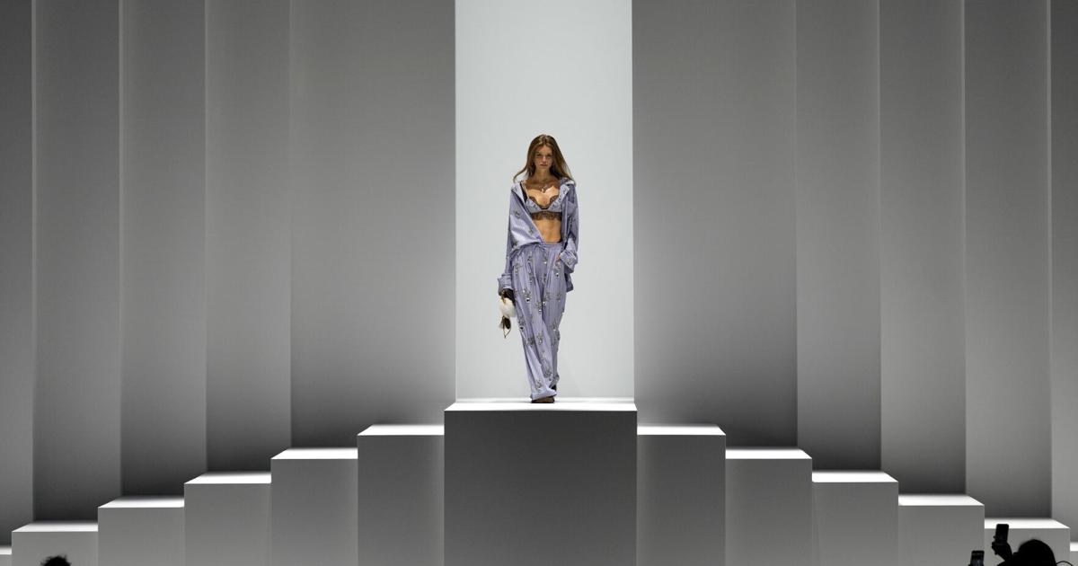 Photo highlights from the runway at Milan Fashion Week