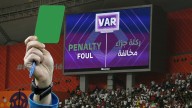 El 'VAR simplificado', el FVS, vuelve en el Mundial Sub-20 de la Fifa en Chile: los DT pedirán revisión con una tarjeta verde