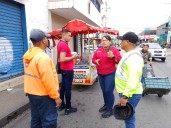 Reubican a comerciantes informales de la calle Girardot