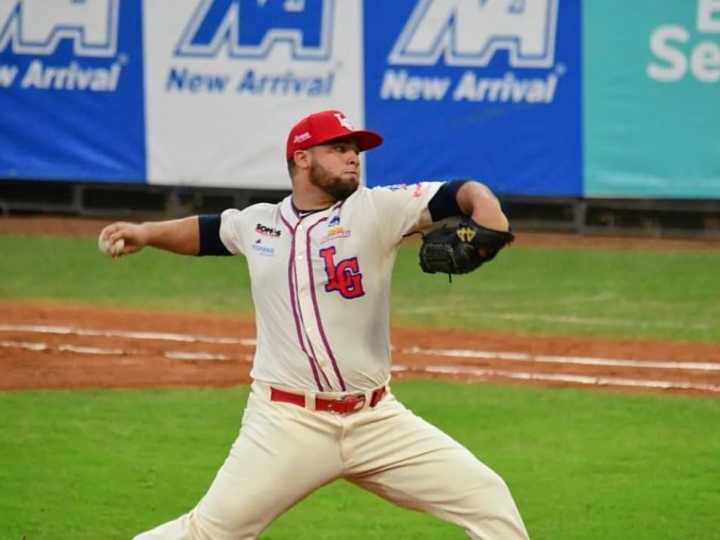 Tiburones tendrá a Escobar y Arejula desde el primer día
