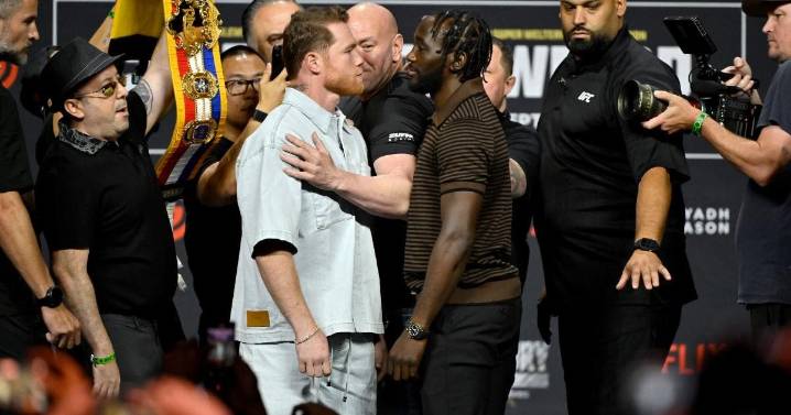 Canelo lamenta que su pelea contra Crawford no se transmita en TV abierta en México