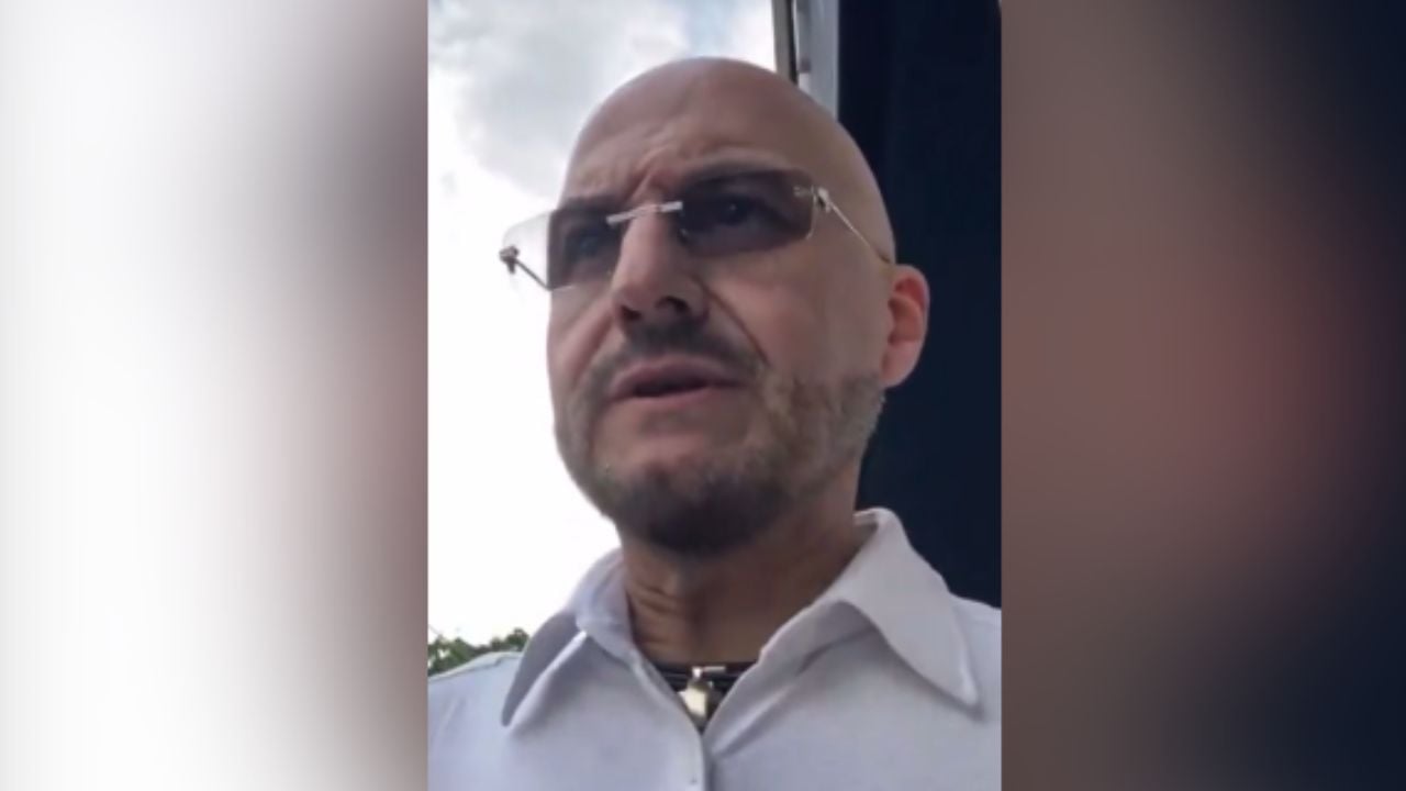 Asaltan y despojan de camioneta a John Milton en Culiacán; pide ayuda a seguidores