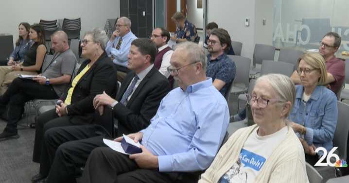 Appleton committee postpones school truancy reinstatement vote