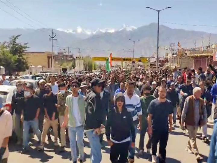 Ladakh: Massive protest breaks out in Leh, demanding statehood for Ladakh; BJP office set on fire
