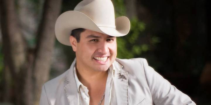 Detienen al papá de Julión Álvarez en Campeche por presunta portación ilegal de armas de fuego