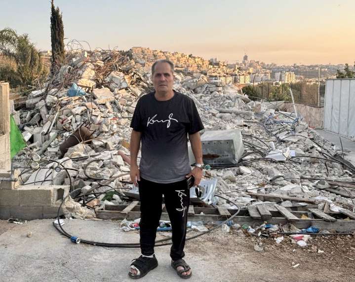 Yihad Issa Halawani ante las ruinas de su casa en Jerusalén Este: “Nadie imagina el dolor que supuso derribarla con mis propias manos”