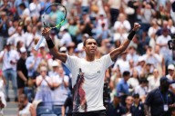 Naomi Osaka and Iga Swiatek roll into the quarterfinals at the US Open