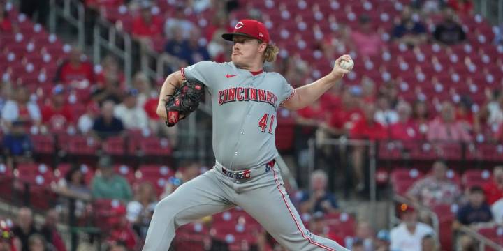 Andrew Abbott strikes out 7 but Reds lose to Cardinals