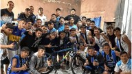 Solidaridad en acción: el plantel de Peñarol sorprendió a Tobías con una nueva bicicleta