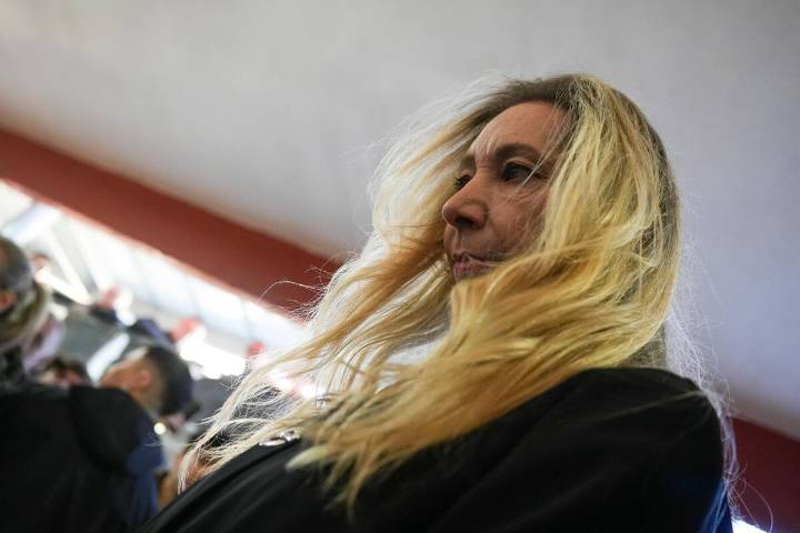 En Vicente López. Así fue el momento de la votación de Karina Milei: rodeada de custodia, sin militancia ni declaraciones a la prensa
