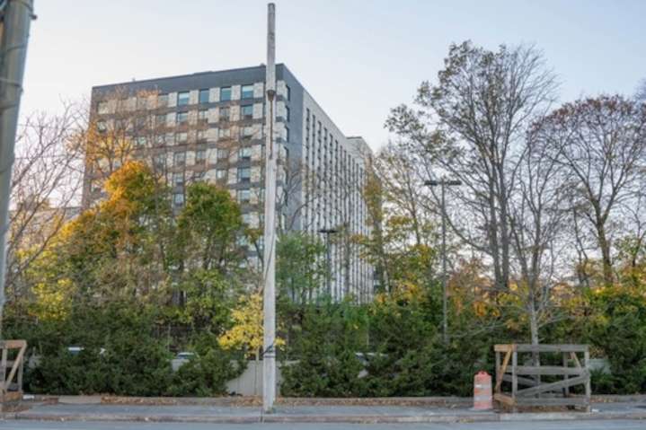 Staten Island man, 56, charged with arson in apartment fire