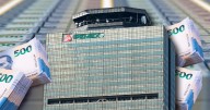 Contratistas arman plantón en Torre de Pemex en CDMX: Exigen pagos de adeudos millonarios