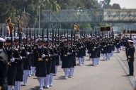 Titular de Semar encabeza pase de revista de contingente rumbo al desfile del 16 de septiembre