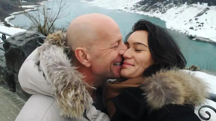Emma Heming revela los desafíos de cuidar a Bruce Willis con demencia