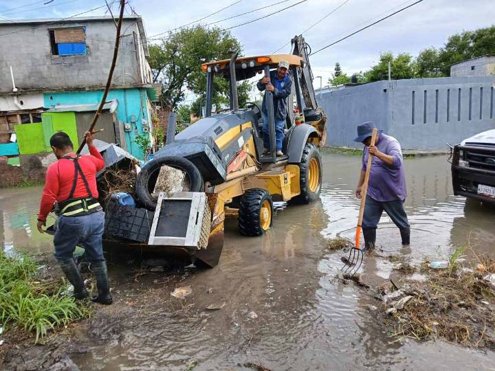 Muertos, inundaciones y ausentismo en escuelas dejan inundaciones en Tamaulipas