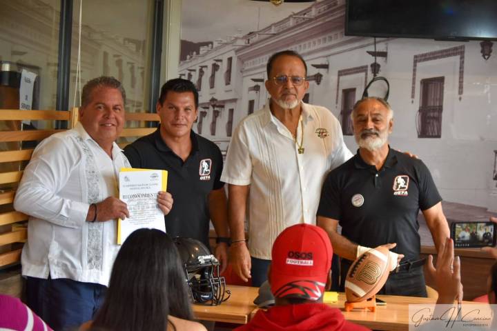 Reconocen su trabajo