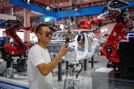 La demanda mundial de robots industriales registró en 2024 su segundo mejor año por Asia