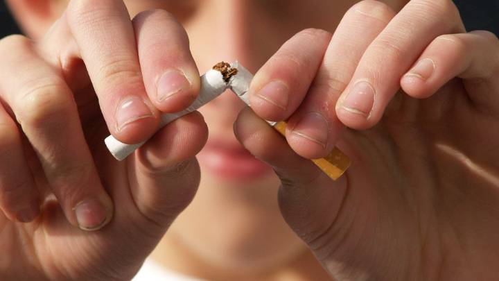 Fumar en la adolescencia podría acelerar el envejecimiento de los hijos