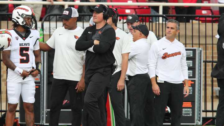 Oregon State football falls hard at Texas Tech, starts…