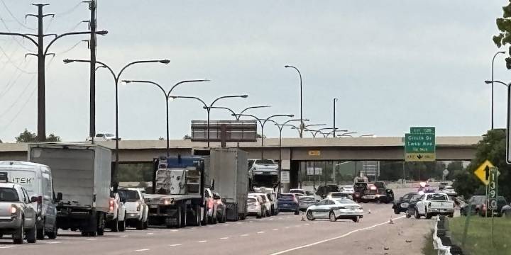 2 lanes of SB I-25 closed in Colorado Springs after crane hits overpass