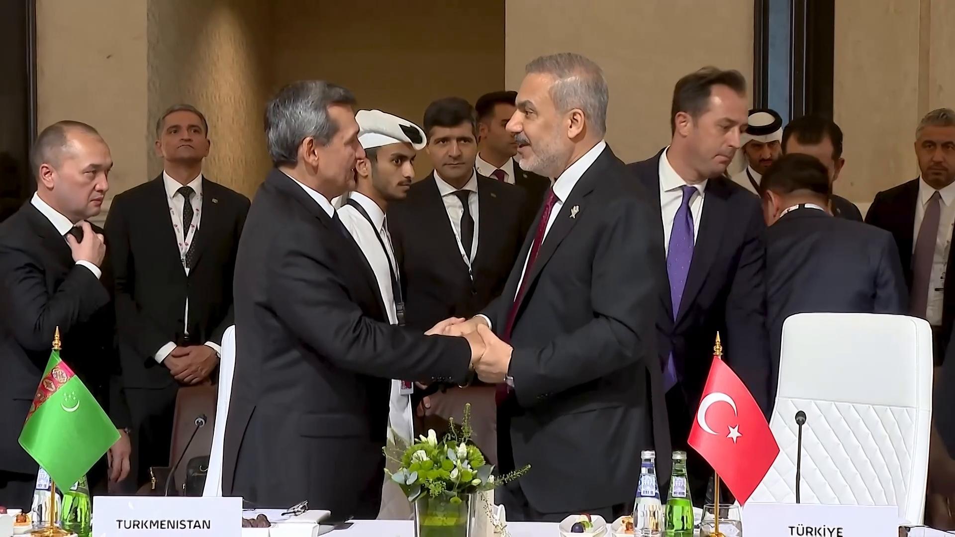 Foreign ministers of the Arab League and OIC meet in Qatar ahead of emergency summit