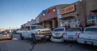 Conductor choca 5 vehículos estacionados en Calimax Fundadores al intentar huir