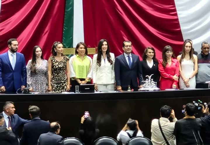 Con Kenia López como presidenta, lista la Mesa Directiva en San Lázaro